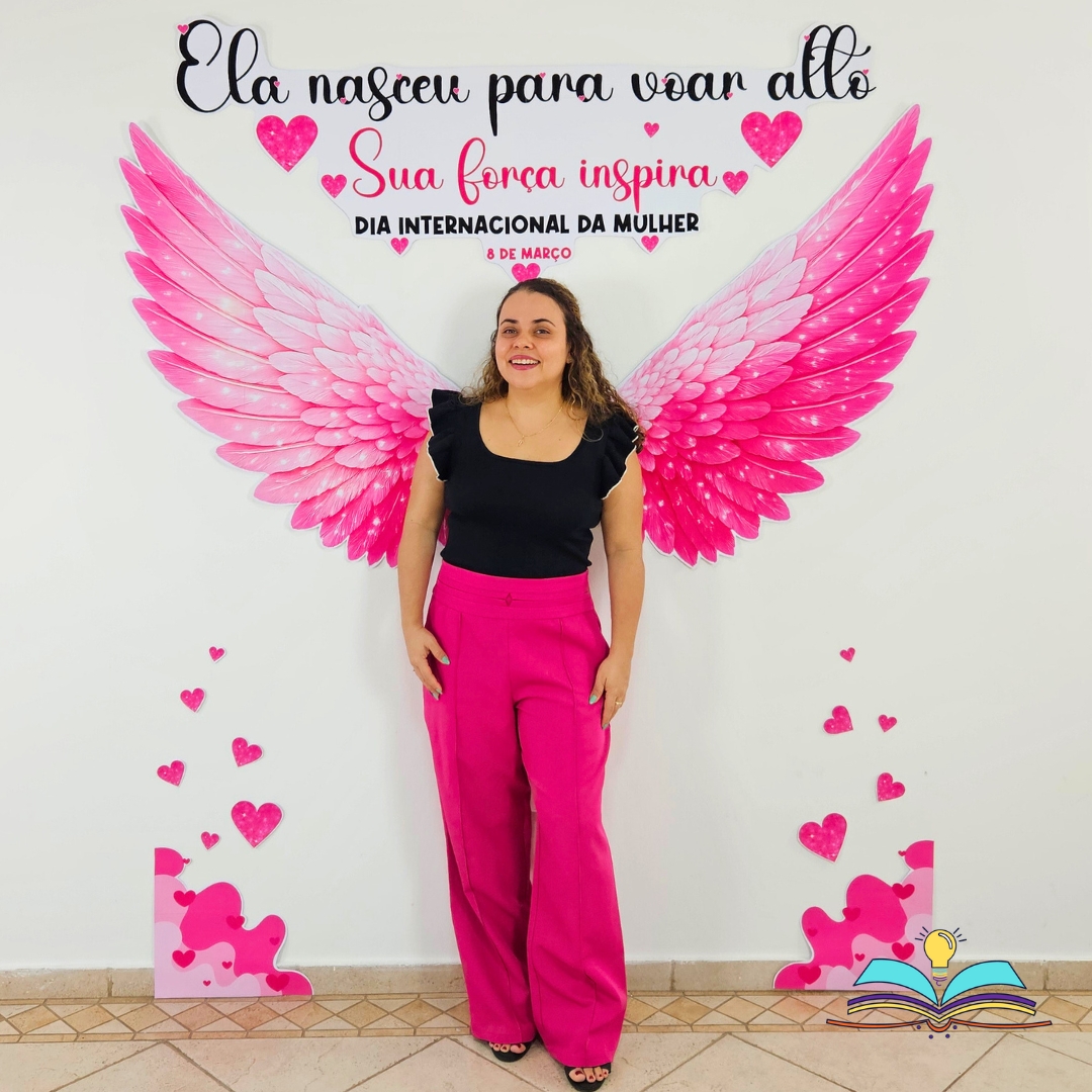 Painel Asas com o tema do Dia Internacional da Mulher para homenagear todas as mulheres.